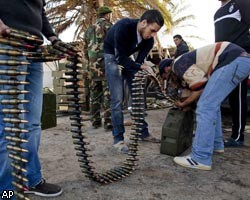Ливийская оппозиция создала правительственный триумвират