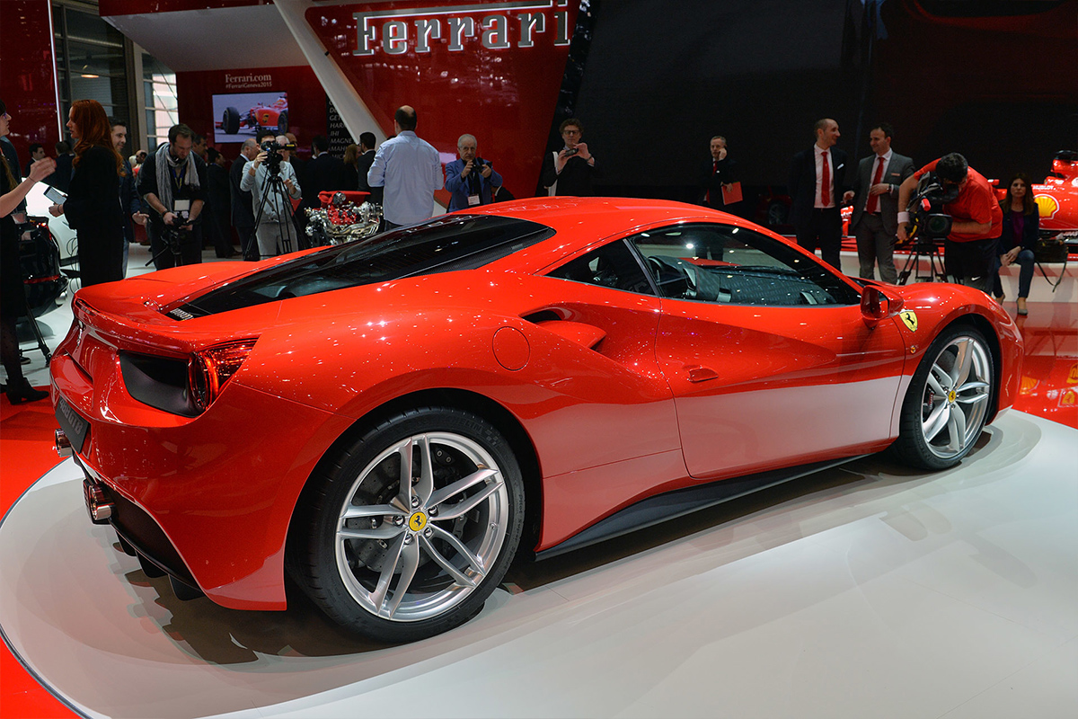 Спорткар Ferrari 488 GTB получил 670-сильный мотор :: Autonews