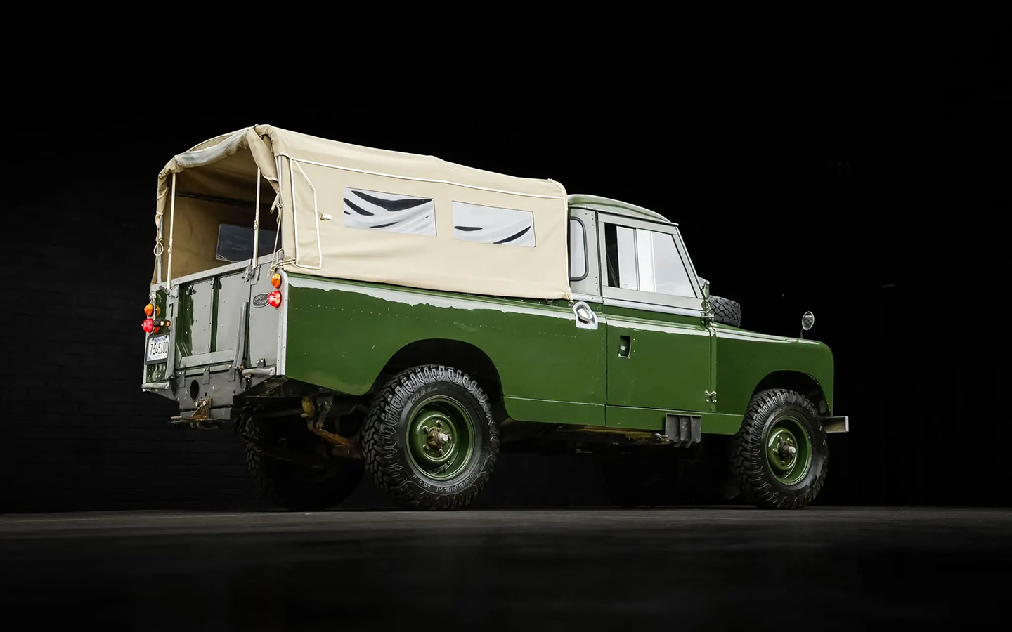 Фото: Bring a Trailer