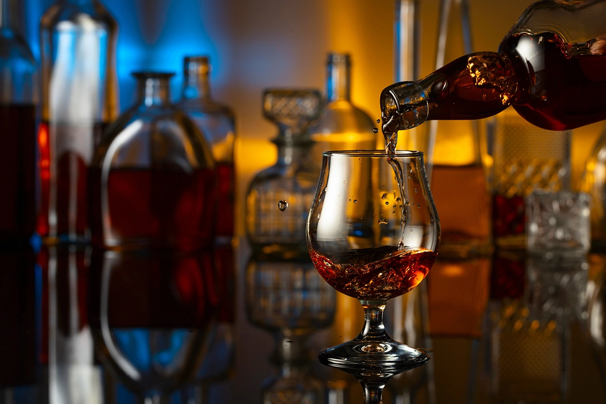 Wine-Searcher назвал самым дорогим коньяком 2026 года Hennessy