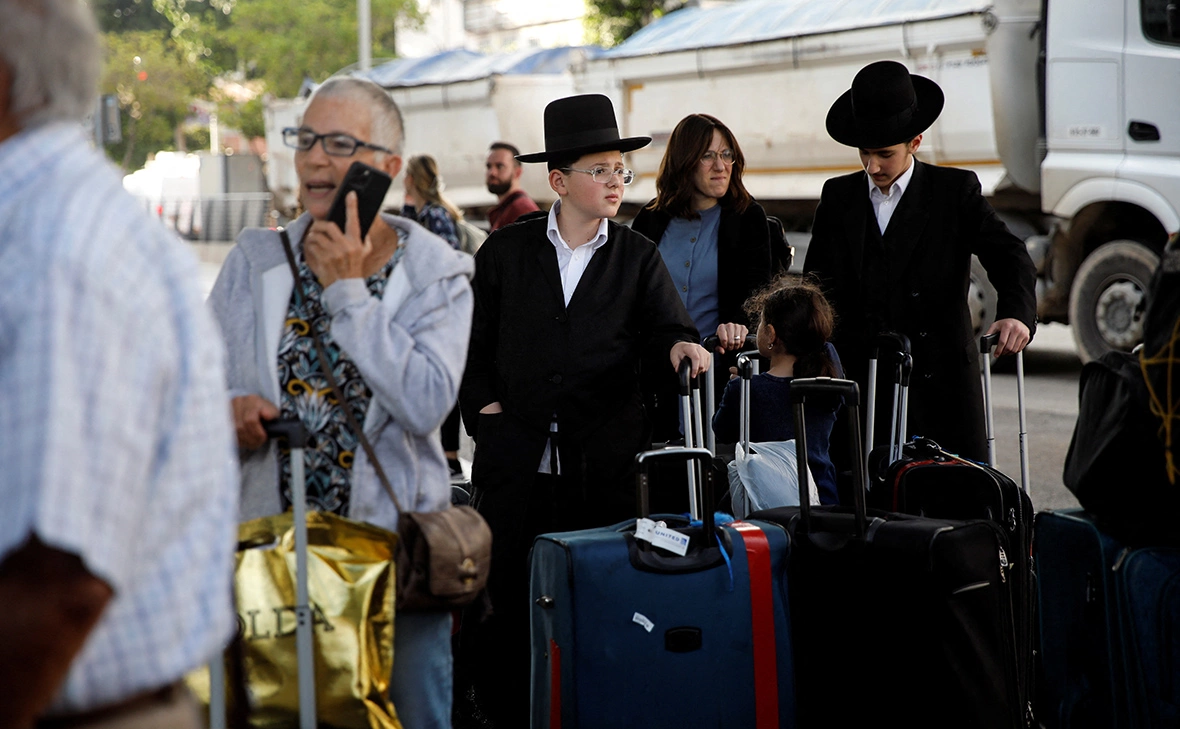 Shir Torem / Reuters