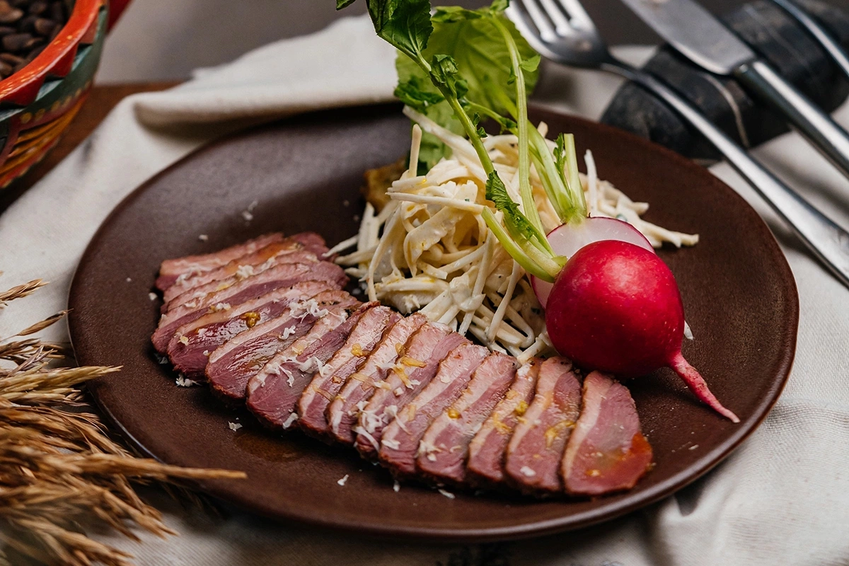 Солонина из кологривского гуся с фенхелем и горчицей