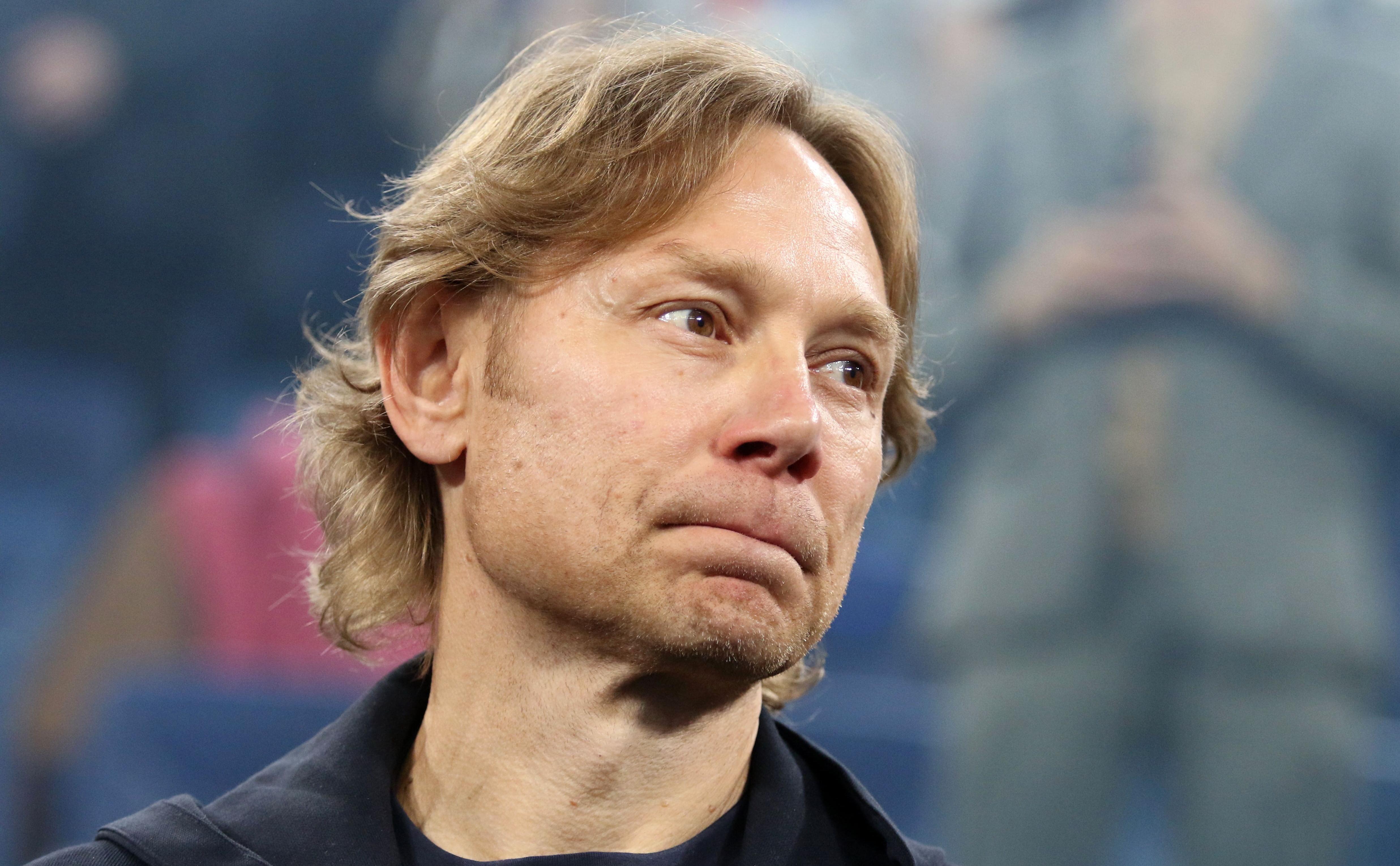 Валерий Карпин