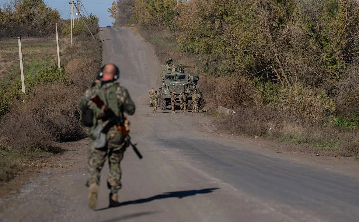 Carl Court / Getty Images