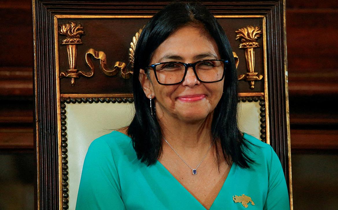 Bloomberg узнал, почему Трамп одобрил «тигрицу и царицу» на смену Мадуро