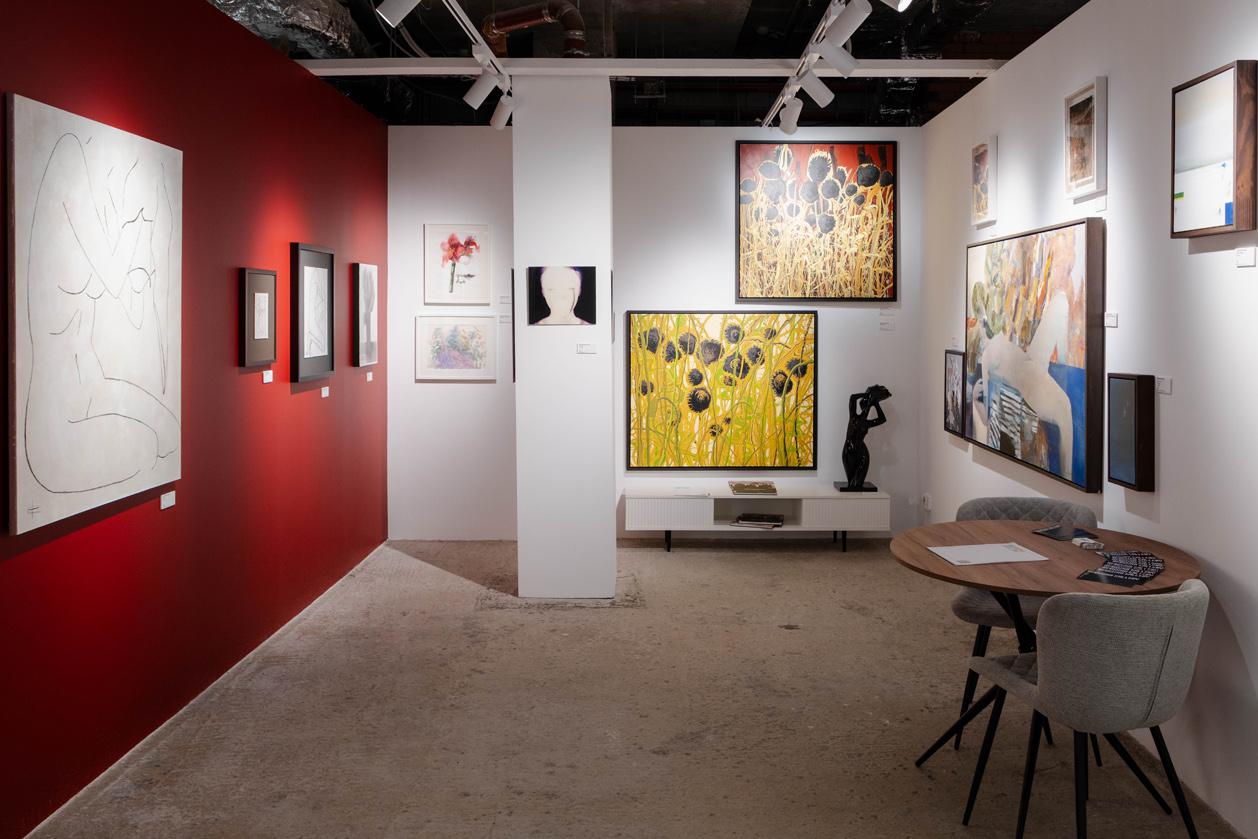 Стенд галереи &laquo;Березка&raquo;