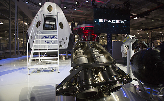 Двигатель космического корабля Dragon V2 компании SpaceX