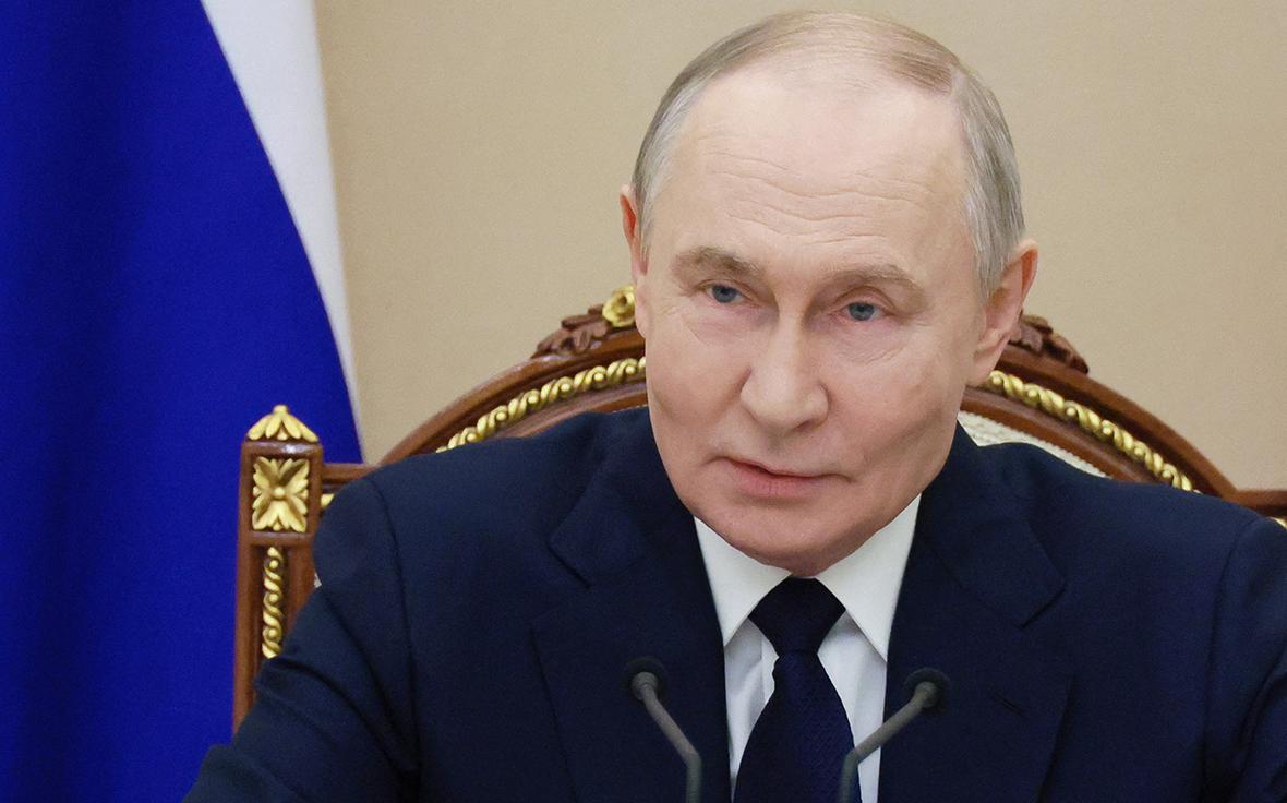 Путин заявил о деградации ситуации на международной арене