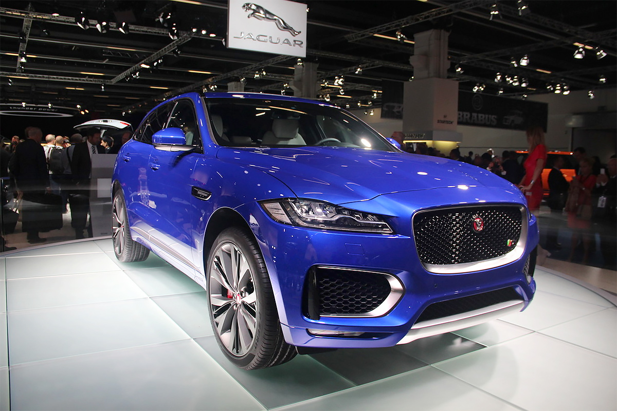 Jaguar F-Pace стал одним из самых вместительных в классе :: Autonews