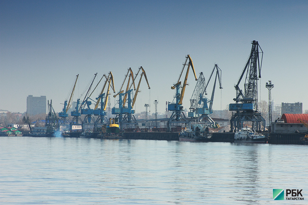 В Казани для реновации земель у Волги перенесут грузовой речной порт