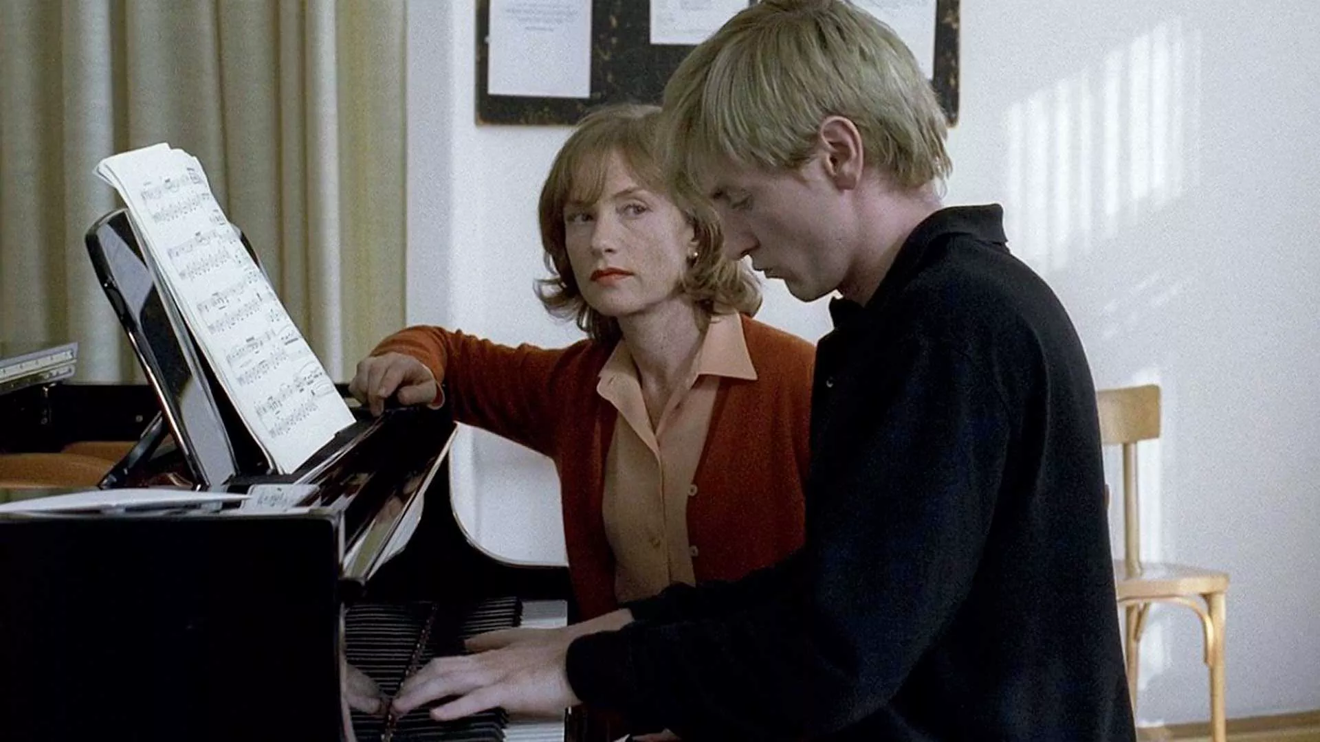 <p>Кадр из фильма &laquo;Пианистка&raquo; (2001)</p>