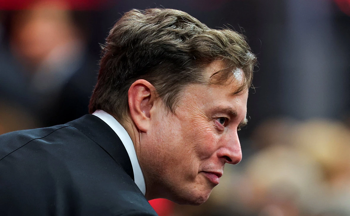 Daniel Cole / Reuters