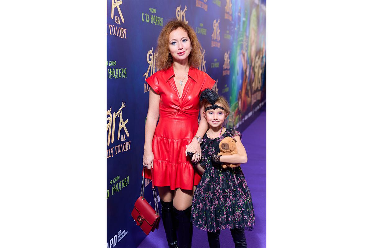 Елена Захарова