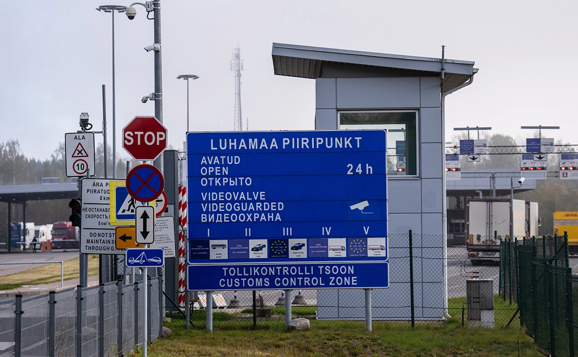 Carl Court / Getty Images