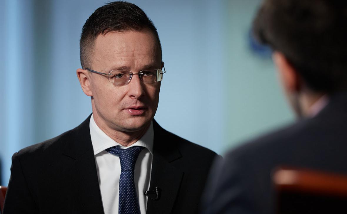 Петер Сийярто