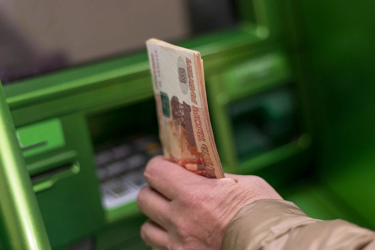 Топ-10 банковских карт с обслуживанием без комиссий