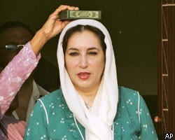 Б.Бхутто совершила первую после покушения поездку по Пакистану