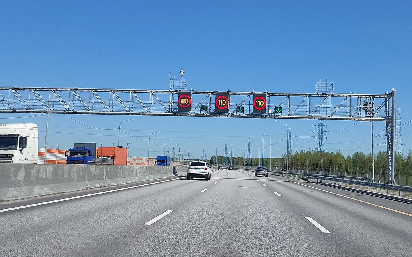 Минтранс и МВД установят приоритет электронных знаков. Что изменится