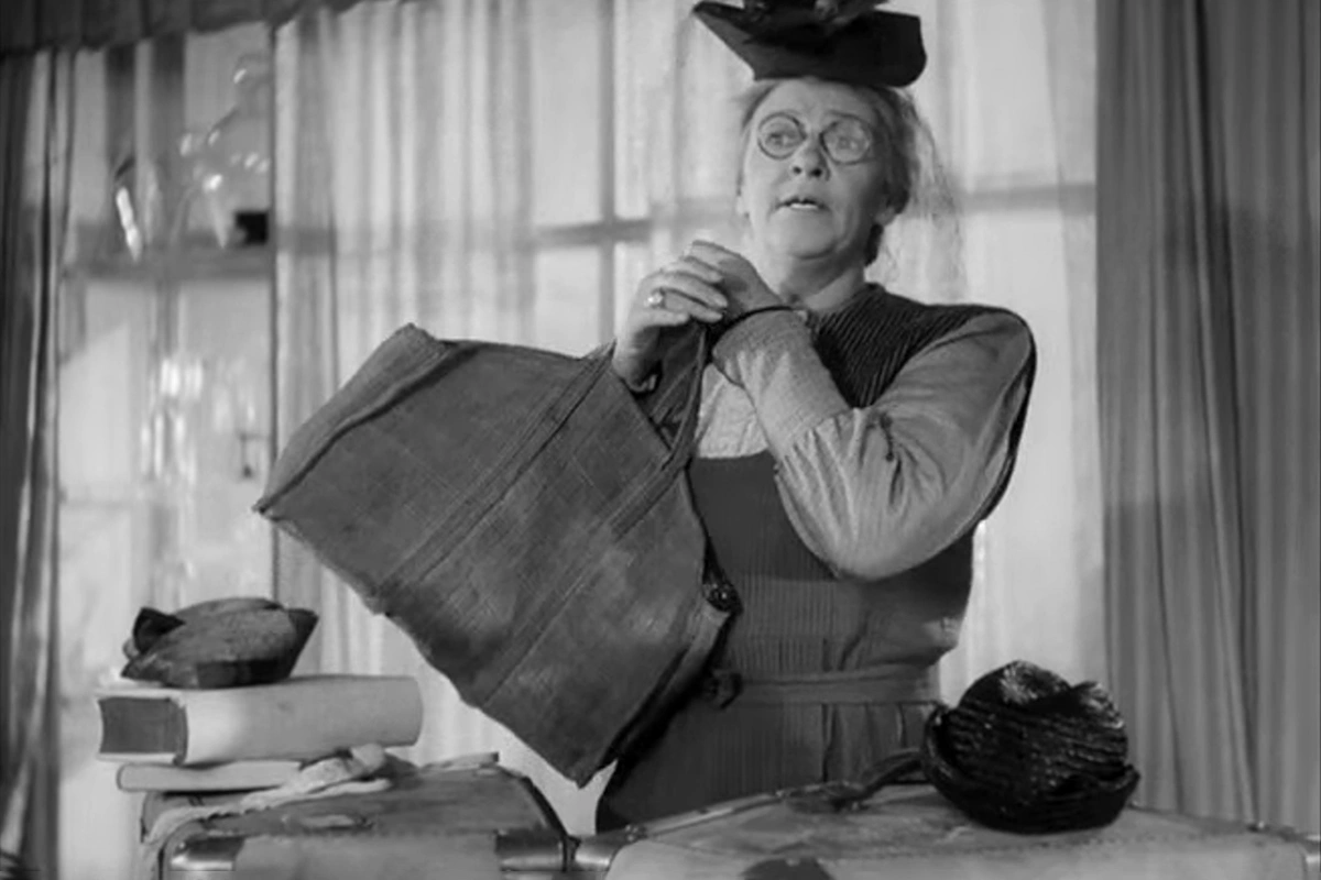 Фаина Раневская в фильме «Весна» (1947), режиссер Григорий Александров