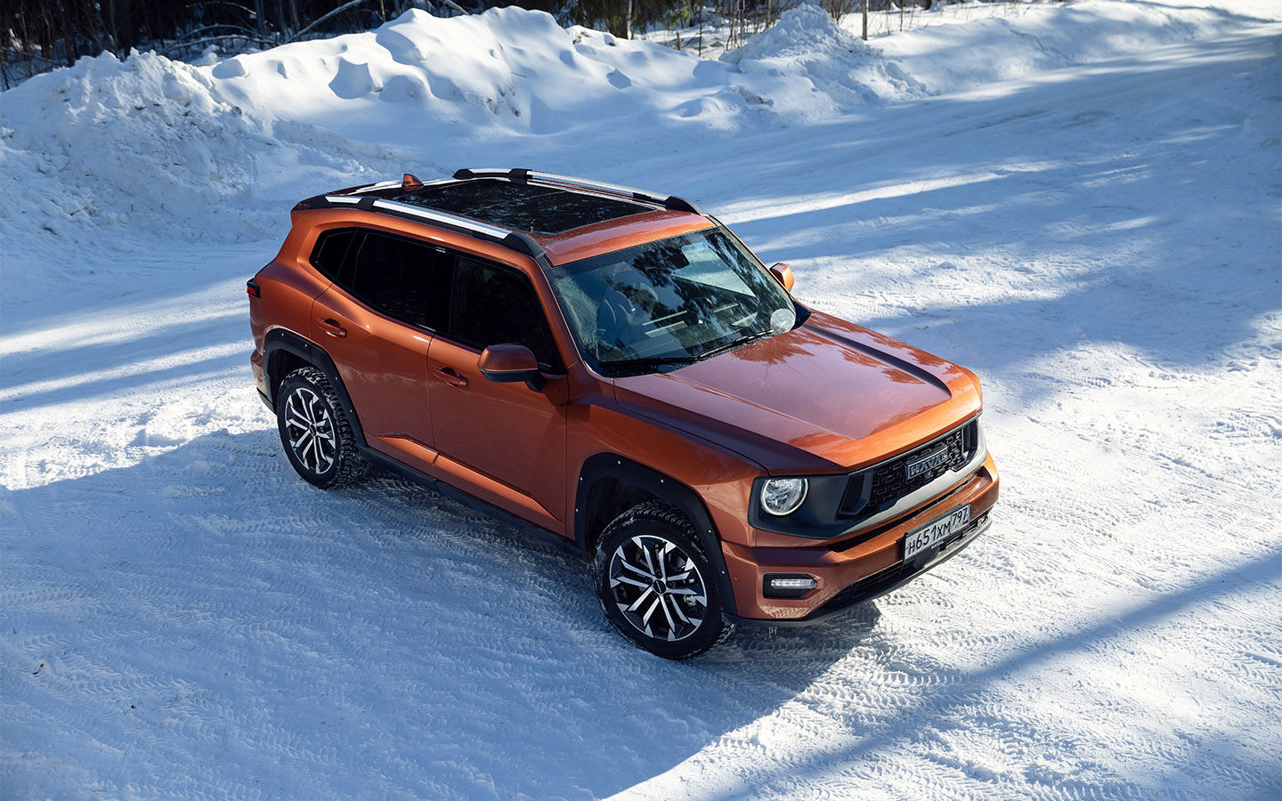 На бампере Haval H7 изначально была&nbsp;нелакированная секция. Подобное решение теперь применено и на&nbsp;H3