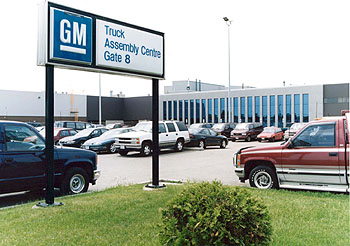 GM готова закрыть еще четыре завода
