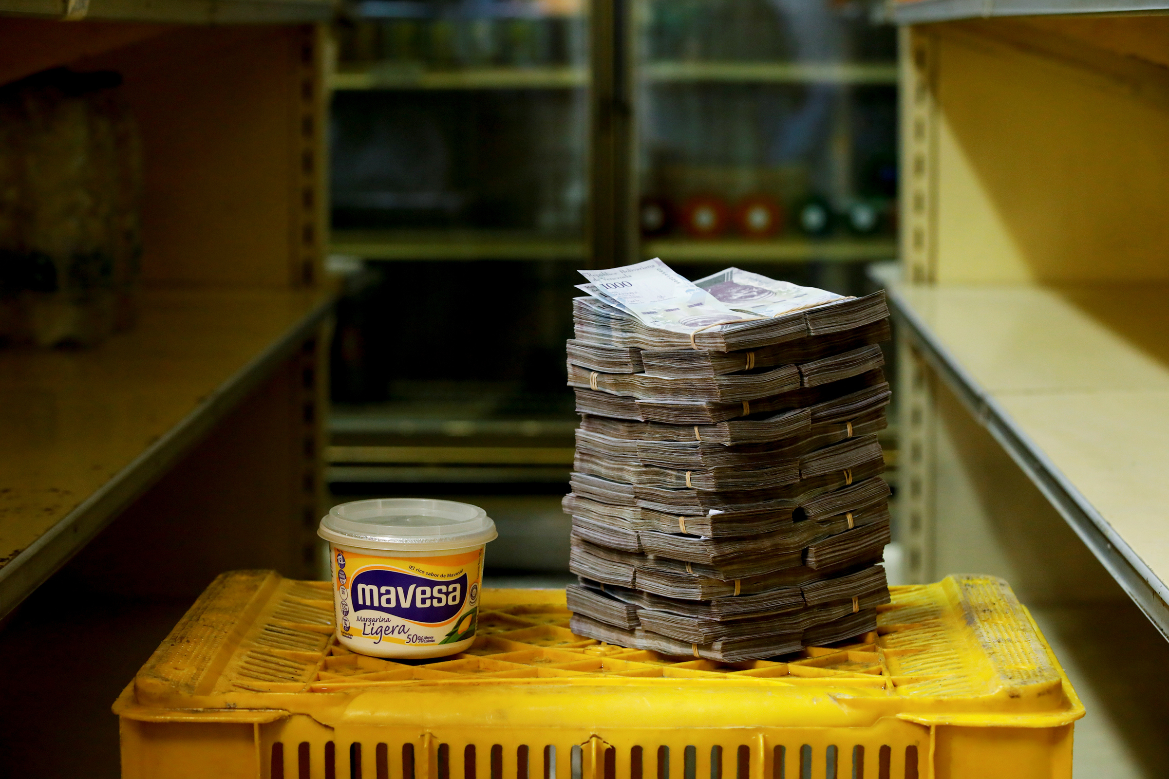 500-граммовая упаковка маргарина обойдется в 3 млн боливаров, или $0,46
