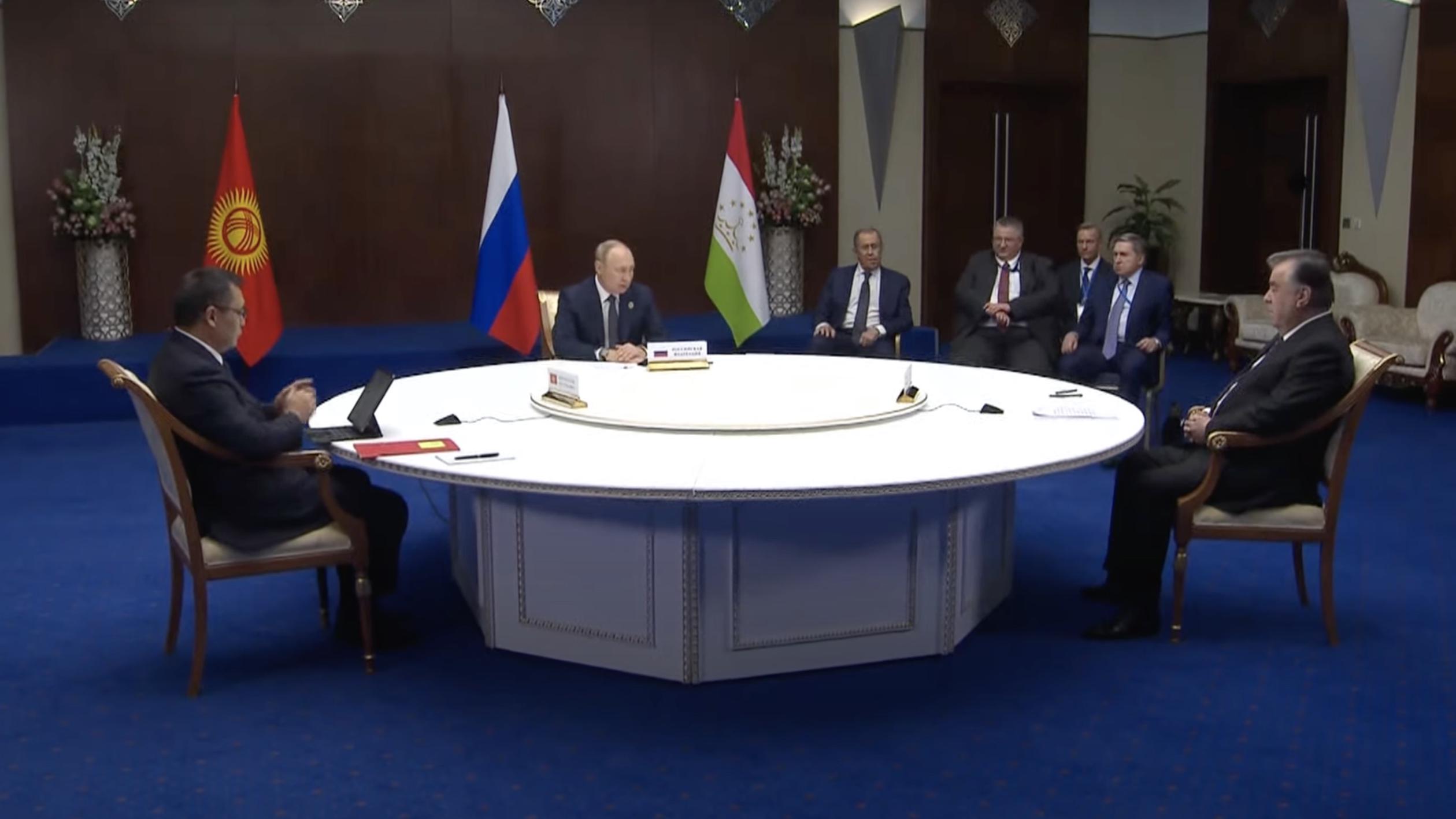 Переговоры Путина, Жапарова и Рахмона на саммите в Астане. Видео