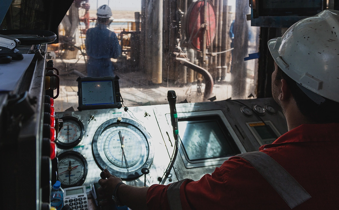 Bertrand Godfroid / Shutterstock