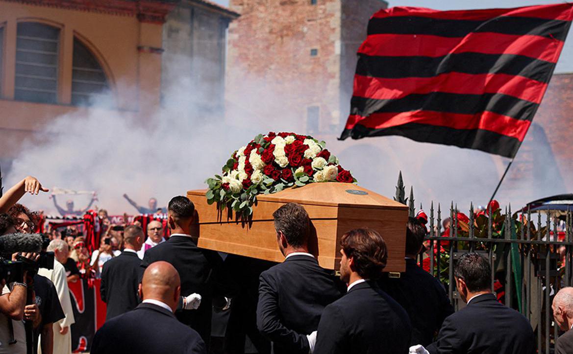 Похороны Франко Барези в Милане