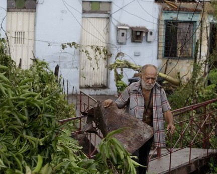 Тропический ураган "Сэнди" унес жизни 68 жителей обеих Америк