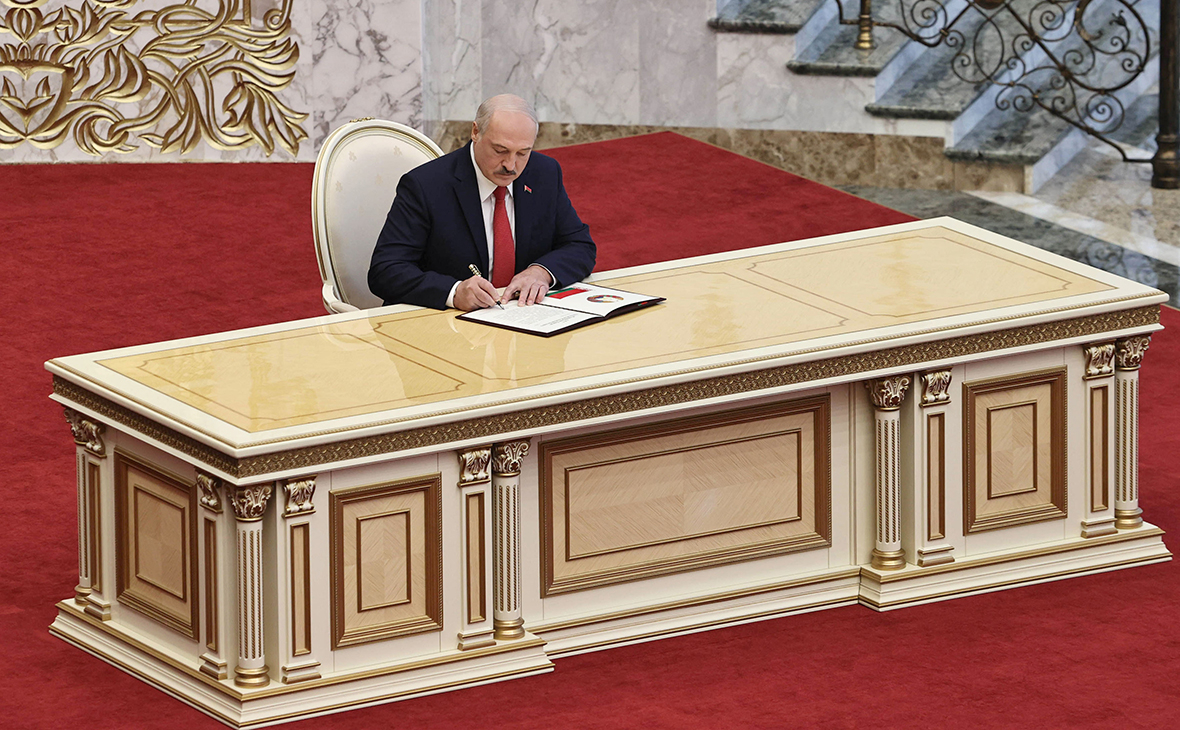 ЕС заявил об углублении политического кризиса после инаугурации Лукашенко