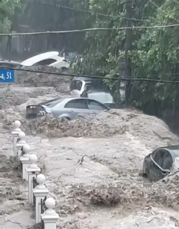 За ночь в городе выпала месячная норма осадков