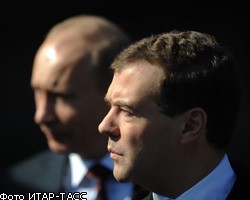 ФОМ: Рейтинги Д.Медведева и В.Путина гарантируют им победу на выборах