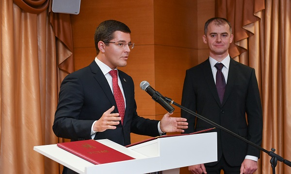 Губернатор ЯНАО Дмитрий Артюхов (слева) и мэр Салехарда&nbsp;Алексей Титовский