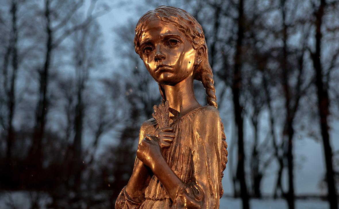 Мемориал жертвам голодомора в Киеве