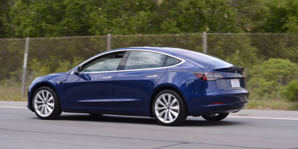 Tesla приблизила к серии свой самый доступный электрокар