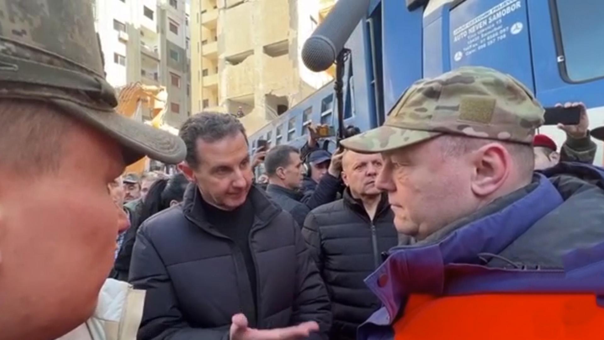 Асад поблагодарил российских спасателей за помощь после землетрясения