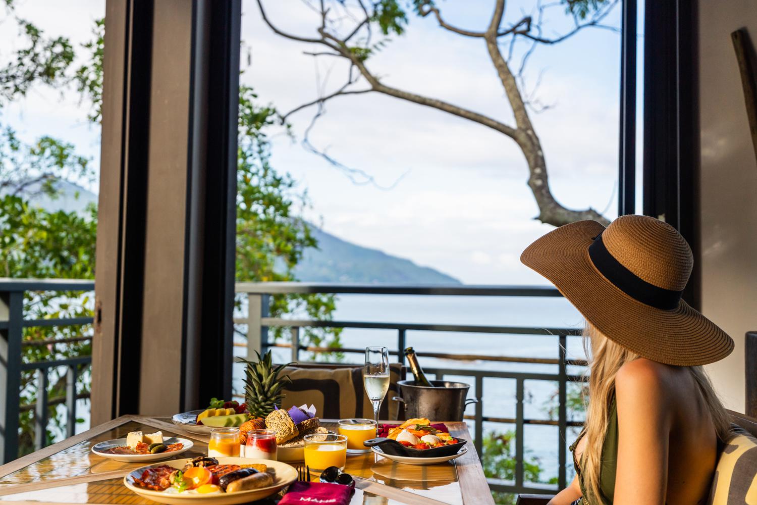 Ресторан отеля&nbsp;Hilton Seychelles Northolme Resort &amp; Spa