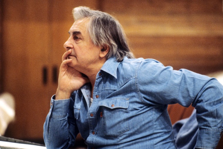 В 1984г., после публикации в газете The Times интервью Любимова, в котором он раскритиковал культурную политику в СССР, режиссер был освобожден от должности и лишен гражданства.  "В этот день, Петя, стал я человеком без гражданства. Пришла итальянская полиция. Сообщила, что звонил советский консул Турина, настойчиво просил позвонить. Сухо, твердо довел до моего сведения указ о лишении гражданства СССР. Потребовал встречи и сдачи паспорта. Оставлю как сувенир, а потом посмотрим, что будет через год-два. Спросил, кем же вы меня сделали: грузином, таджиком, французом. Я как был русским, так и остался. Совсем распоясались после смерти Андропова. "В России нет Закона, есть столб, а на столбе корона.  А.С.Пушкин". Вот и закончилась двадцатилетняя борьба с обалдевшим советским правительством", - написал Любимов сыну из Лондона. 