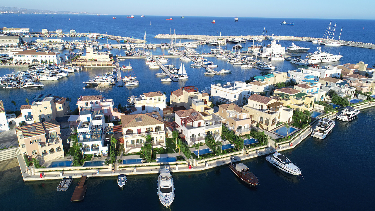 Limassol Marina: на Кипре построен комплекс Island Villas
