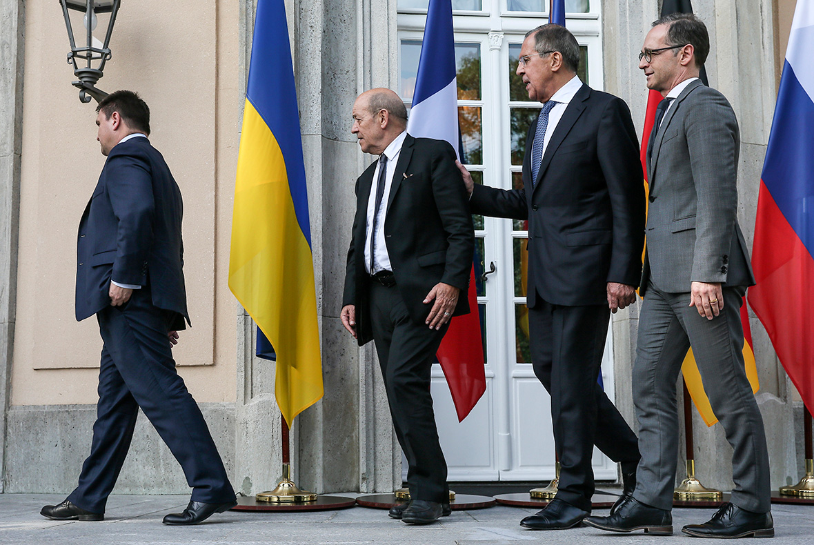 Министр иностранных дел Украины Павел Климкин, министр иностранных дел Франции Жан-Ив Ле Дриан, Сергей Лавров и министр иностранных дел Германии Хайко Маас (слева направо)&nbsp;