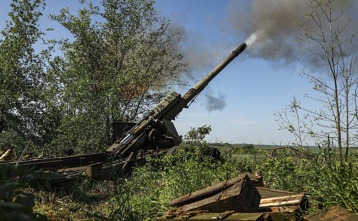 152-мм пушка 2А36 &laquo;Гиацинт-Б&raquo; на позициях артиллерийских войск&nbsp;под городом Авдеевка