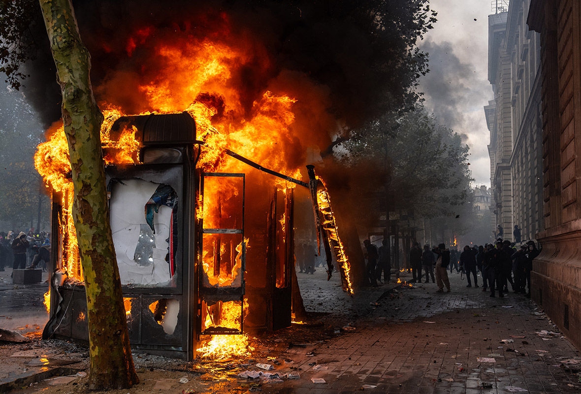 Carl Court / Getty Images