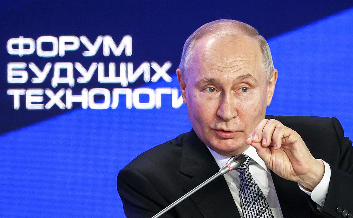Путин заявил, что представители ЛГБТ имеют право выигрывать в культурных конкурсах