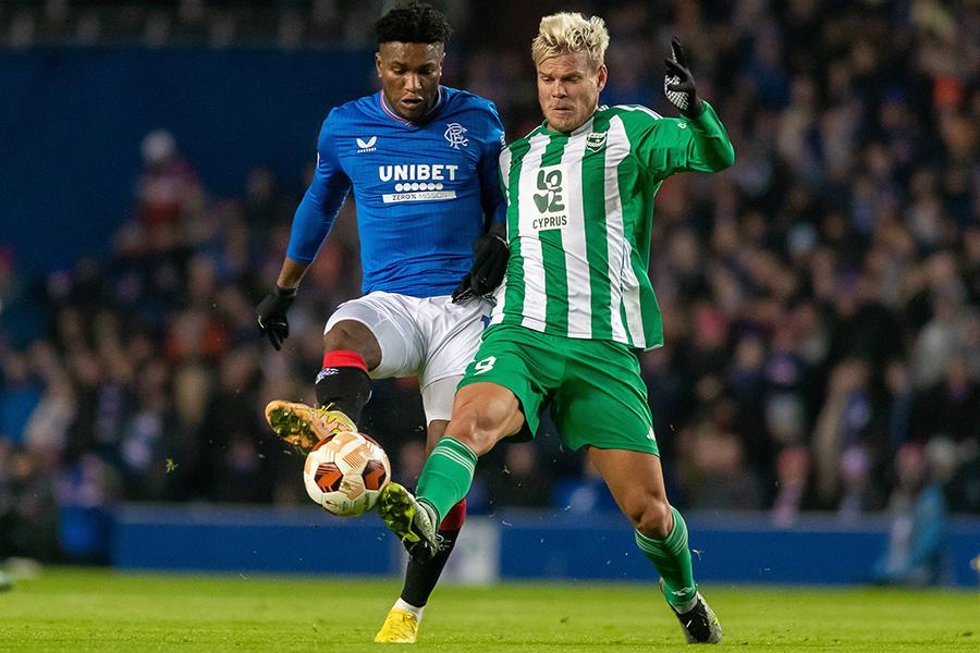 Александр Кокорин (справа) в составе команды «Арис», 2023 год