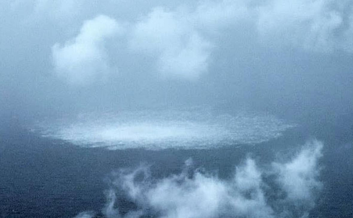 Поверхность моря на месте утечки газопровода &laquo;Северный поток&raquo;