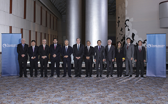 Министры торговли стран Тихоокеанского региона, участников договора о Транстихоокеанском партнерстве (Trans-Pacific Partnership)&nbsp;в Атланте, октябрь 2015 г.&nbsp;