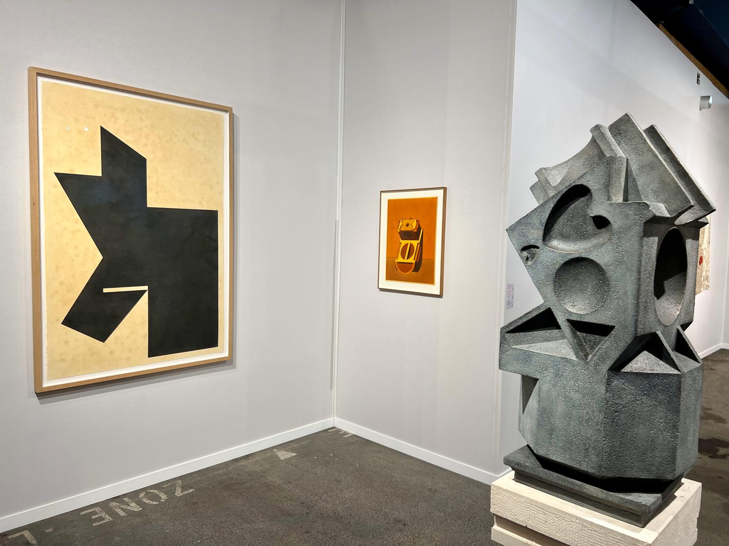 Работы Raphaël Zarka в экспозиции стенда Galerie Mitterrand