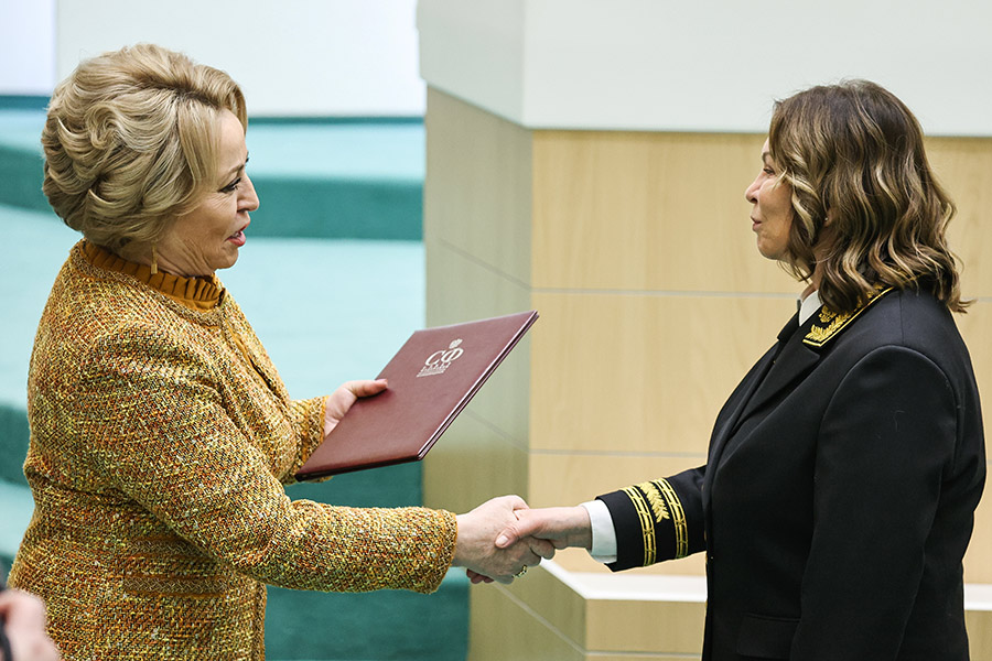 Верховный суд России с 1991 года бессменно возглавлял Вячеслав Лебедев. После его смерти в феврале 2024 года и обязанности председателя ВС исполнял его первый заместитель Петр Серков. 5 марта ВС объявил прием документов от претендентов на пост главы суда. Подносова стала единственным кандидатом. 17 апреля того&nbsp;же года Совет Федерации утвердил ее в должности председателя Верховного суда.