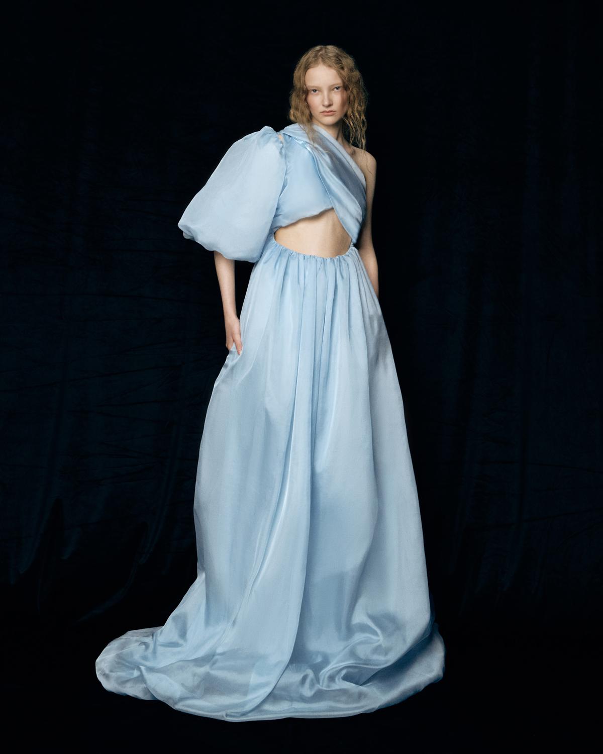 Коллекция «Мета-сказка» в честь 25-летия модного дома Alena Akhmadullina